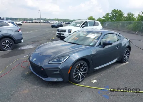 2024 Toyota Gr86 z USA, uszkodzony, nr VIN JF1ZNBB18R9756040